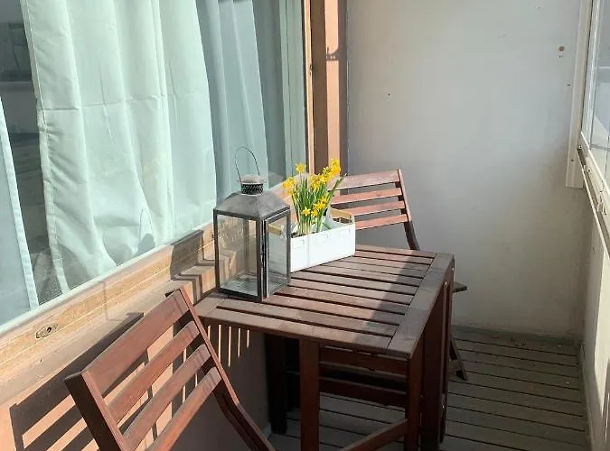 Pieni Kaksio Viihtyisaessae Martissa Apartamento *